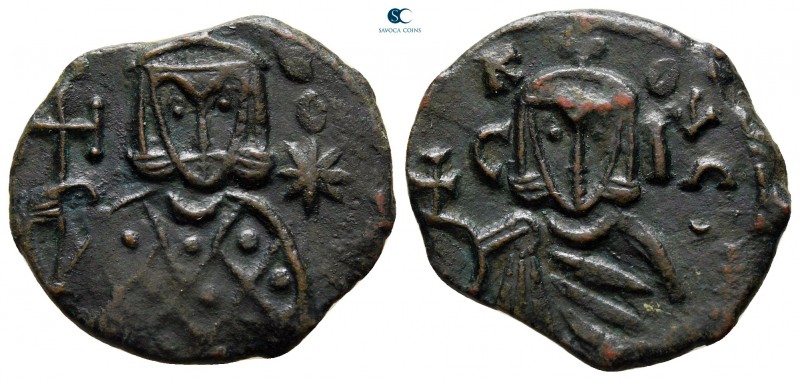 Leo V, the Armenian AD 813-820. Syracuse
Follis Æ

22 mm., 3,36 g.



ver...