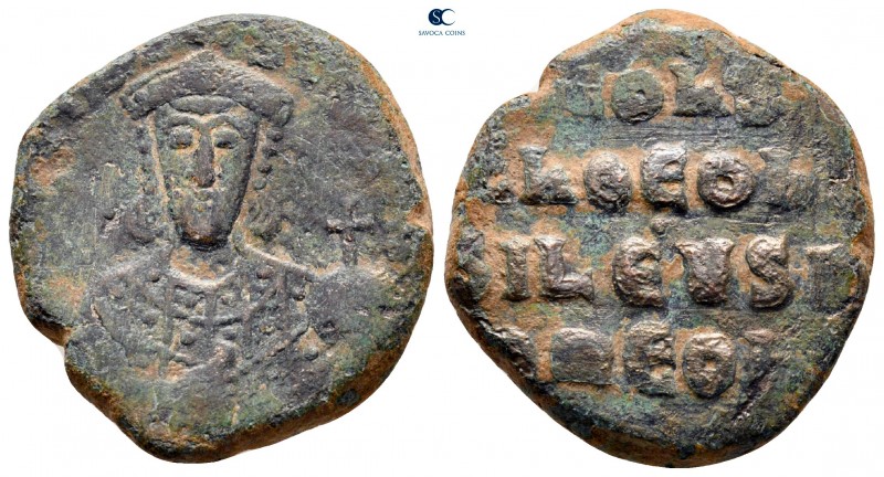 Constantine VII, Porphyrogenitus AD 913-959. Constantinople
Follis Æ

27 mm.,...