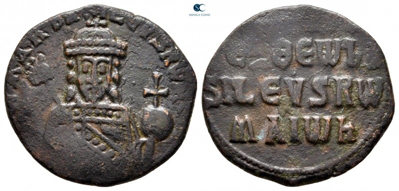 Romanus I Lecapenus AD 920-944. Constantinople
Follis Æ

25 mm., 5,48 g.

...
