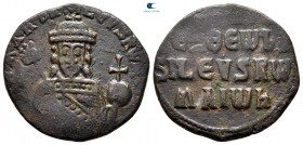 Romanus I Lecapenus AD 920-944. Constantinople. Follis Æ