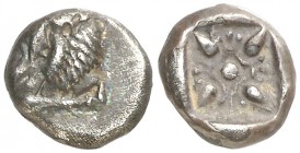(s. VI a.C.). Jonia. Mileto. 1/12 de estátera. (S. 3532 sim) (BMC. XIV, 25). 1,17 g. Anverso algo descentrado. MBC.