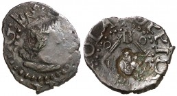 s/d. Felipe III. Banyoles. 1 diner. (AC. 7) (Cru.C.G. 3661). 0,68 g. Contramarca: cabeza de fraile en reverso, realizada en 1605. (MBC+).