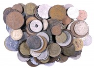 s. XVIII-XX. Lote de 332 monedas de diferentes países, en diversos metales (varias en plata) y valores. Imprescindible examinar. BC/EBC.