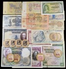 Lote formado por: 5 billetes de Rusia, 1 de Grecia (años 1961-1964) y 8 de España (años 1928-1937). También se adjunta 10 sellos-moneda. Total 24 piez...