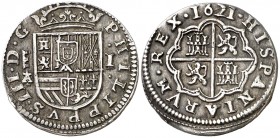 1621. Felipe III. Segovia. A. 1 real. (AC. 522). 3,43 g. El ensayador rectificado sobre otra letra. Buen ejemplar. Escasa así. MBC+/EBC-.