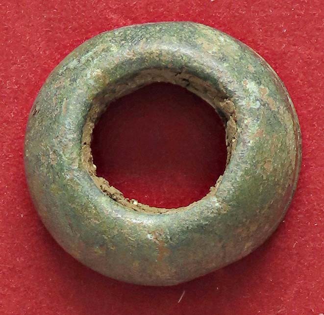 CELTI - GALLIA - Premoneta Anello a cerchio spesso (AE g. 16,04)
BB+