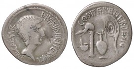 ROMANE IMPERIALI - Augusto (27 a.C.-14 d.C.) - Denario - Testa a d. /R Strumenti sacrificali B. 140; Cr. 538/1 (AG g. 3,7) Contromarche
meglio di MB