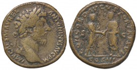 ROMANE IMPERIALI - Marco Aurelio (161-180) - Sesterzio - Busto a d. /R Marco Aurelio e Lucio Vero affrontati si danno la mano C. 45 (AE g. 25,01)
qBB