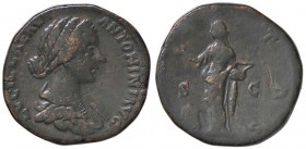 ROMANE IMPERIALI - Lucilla (moglie di L. Vero) - Sesterzio - Busto a d. /R La Pietà stante a s. presso un altare acceso con la mano d. alzata e un boc...