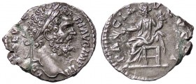 ROMANE IMPERIALI - Settimio Severo (193-211) - Denario - Testa laureata a d. /R La Pace seduta a s. con cornucopia e ramo d'ulivo C. 359; RIC 37 (AG g...