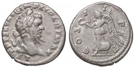ROMANE IMPERIALI - Settimio Severo (193-211) - Denario - Testa laureata a d. /R La Vittoria andante a s. con corona e palma C. 96; RIC 125a (AG g. 3,2...