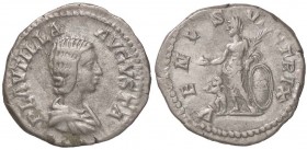 ROMANE IMPERIALI - Plautilla (moglie di Caracalla) - Denario - Busto drappeggiato a d. /R Venere stante a s. con mela e palma si appoggia a uno scudo,...