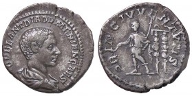 ROMANE IMPERIALI - Diadumeniano (218) - Denario - Busto drappeggiato e corazzato a d. /R Diadumeniano stante a s.; dietro, due insegne militari C. 14;...