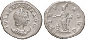 ROMANE IMPERIALI - Giulia Maesa (ava di Elagabalo) - Antoniniano - Busto a d. /R La Pietà stante a s. presso un altare acceso con la mano d. alzata e ...