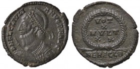 ROMANE IMPERIALI - Giuliano II (360-363) - AE 3 (Heraclea) - Busto corazzato a s. con elmo, scudo e lancia /R Scritta entro corona C. 151 (AE g. 3,03)...
