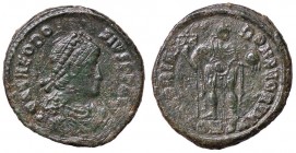 ROMANE IMPERIALI - Teodosio I (379-395) - Maiorina - Busto diademato e drappeggiato a d. /R L'Imperatore stante di fronte con stendardo e globo C. 18 ...