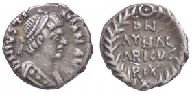 BARBARICHE - OSTROGOTI - Atalarico (526-534) - Quarto di siliqua (a nome di Giustino I) - Busto a d. /R Scritta in quattro righe entro corona Metlich ...