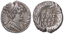 BARBARICHE - OSTROGOTI - Vitige (536-540) - Mezza siliqua (a nome di Giustiniano) - Busto diademato e corazzato a d. /R Scritta entro corona Metlich 6...