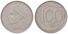 REPUBBLICA ITALIANA - Repubblica Italiana (monetazione in lire) (1946-2001) - 100 Lire 1994 Att. OAS 49i R AC Asse ruotato di 180°
BB+