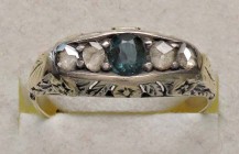 VARIE - Gioielli da antiquariato Anello in oro 18 kt con zaffiro e diamanti 0,10 ct, gr. 2,29
Ottimo