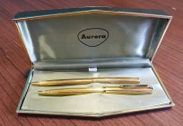 VARIE - Penne Insieme di 2 penne Aurora placcate oro In confezione
Buono