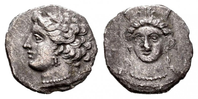 Cilicia. Óbolo. Siglo IV a.C. (Sng Levante-243). Anv.: Cabeza femenina mirando a...