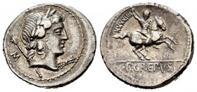 Crepusia. Publius Crepusius. Denario. 82 a.C. Roma. (Ffc-658). (Cal-523). Anv.: Cabeza laureada de Apolo a derecha, delante: símbolo, detrás: cetro y ...