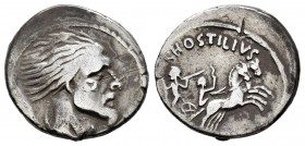 Hostilia. L. Hostilius Saserna. Denario. 48 a.C. Roma. (Ffc-754). (Craw-448/2a). (Cal-622). Anv.: Cabeza de Vercingetorix a derecha, detrás escudo gal...