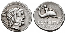 Lucretia. L. Lucretius Trio. Denario. 76 a.C. Roma. (Ffc-824). (Craw-no cita). (Cal-911). Anv.: Cabeza laureada de Neptuno a derecha, detrás: tridente...