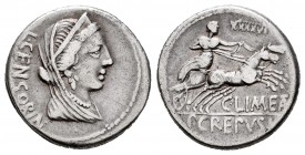 Marcia. L. Marcius Censorinus. Denario. 88 a.C. Roma. (Ffc-884). (Cal-953). Anv.: Cabeza velada y diademada de Venus a derecha, detrás: L. CENSORIN.. ...