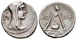 Sulpicia. P. Sulpicius Galba. Denario. 69 a.C. Roma. (Ffc-1135). (Craw-406/1). (Cal-1290). Anv.: Cabeza velada de Vesta a derecha, detrás: S.C. Rev.: ...