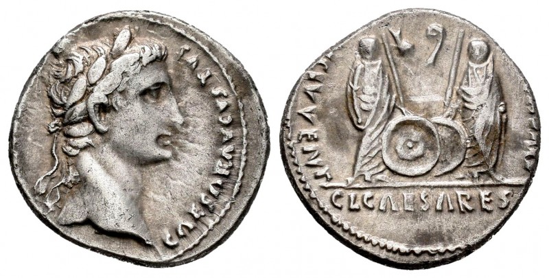Augusto. Denario. 7-6 a.C. Roma. (Ric-207). (Bmcre-433). (Rsc-43c). Anv.: CAESAR...