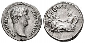 Adriano. Denario. 134-138 d.C. Roma. (Ric-299). (Bmcre-816). (Rsc-138). Anv.: HADRIANVS AVG COS III P P. Busto descubierto a derecha . Rev.: ÁFRICA. Á...