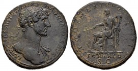 Adriano. Sestercio. 118 d.C. Roma. (Spink-3598 var). (Ric-551a). Rev.: PONT MAX TR POT COS II / FORT RED SC. Fortuna sentada a izquierda con timón y c...