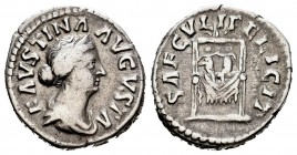 Faustina Hija. Denario. 161 d.C. Roma. (Spink-5260). (Ric-712). (Seaby-191). Anv.: FAVSTINA AVGVSTA. Busto con diadema y drapeado a derecha . Rev.: SA...