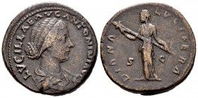 Lucila. Sestercio. 164-166 d.C. Roma. (Spink-5498). (Ric-1734). (Ch-15). Rev.: DIANA LVCIFERA. Diana en pie a izquierda con larga antorcha cogida por ...