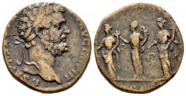 Septimio Severo. Sestercio. 194 d.C. Roma. (Ric-670). Rev.: Las tres Monetae de pie a la izquierda, cada una sosteniendo balanzas y cuernos de la abun...