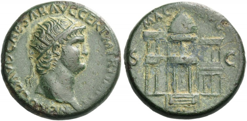Nero augustus, 54 – 68. Dupondius circa 64, Æ 15.02 g. Radiate head r. Rev. View...