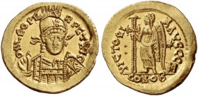 Leo I, 457 – 474. Solidus, Constantinople 462 or 466, AV 4.46 g. Helmeted, pearl-diademed and cuirassed bust three-quarters facing, holding spear and ...