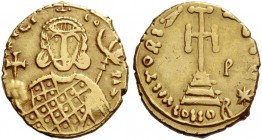 Philippicus Bardanes, 711 – 713. Solidus, Syracuse 711-713, AV 4.42 g. Facing bust with short beard, wearing loros and crown with cross on circlet, ho...