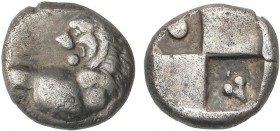 GREEK COINS
Hemidracma. 480-350 a.C. CHERRONESOS. TRACIA. Anv.: Prótomo de león a derecha con la cabeza a izquierda. Rev.: Cuadrado en cruz. 2.20 grs...