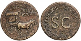 ROMAN COINS: ROMAN EMPIRE
Sestercio. Acuñada el 22-23 d.C. LIVIA. Anv.: S. P. Q. R. IVLIAE AVGVST. Carpentum tirado por dos mulas a derecha. Rev.: TI...