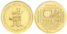 WORLD COINS: GERMANY
Medalla Mudial de Fútbol. 1974. MUNDIAL FÚTBOL ALEMANIA´74. Anv.: Mascotas y leyenda en alemán. Rev.: Logo del Mundial y nombres...