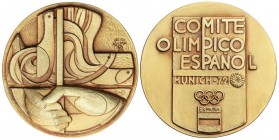 SPANISH MEDALS
Olimpiada Munich´72. 1972. COMITÉ OLÍMPICO ESPAÑOL. Anv.: Diseño abstracto. Rev.: Leyenda y escudo del C.O.E. 114,05 grs. AU (750). Ø ...