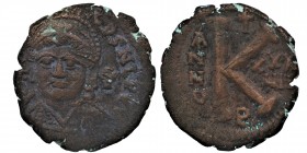 Justinian I - Large K Half Follis. 527-565 AD. 
Condition fine. 8.8 gr. 26 mm.