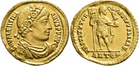 Valentinian I, 364-375. Solidus (Gold, 22 mm, 4.42 g, 5 h), Antiochia, 365. D N VALENTINI-ANVS P F AVG Laurel-and-rosette-diademed, draped and cuirass...