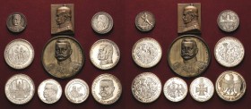 Personenmedaillen
Lot-10 Stück Paul von Hindenburg Silbermedaille 1914 (Lauer) - Befreiung Ostpreußens, einseitige Bronzeplakette 1918 (M. & W.) - Kr...