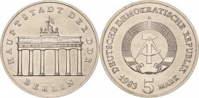 Kursmünzen
 5 Mark 1983. Brandenburger Tor Jaeger 1536 Auflagenhöhe: 3000 Exemplare. Sehr selten. Stempelglanz