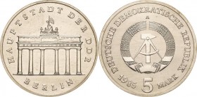 Kursmünzen
 5 Mark 1985. Brandenburger Tor Jaeger 1536 Auflagenhöhe: 3000 Exemplare. Sehr selten. Kl. Flecke, fast Stempelglanz/Stempelglanz