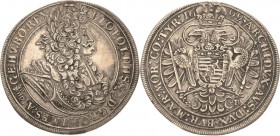 Habsburg
Leopold I. 1657-1705 Taler 1699, KB-Kremnitz Voglhuber 225/VI Davenport 3264 Huszar 1374 Kl. Henkelspur, Felder leicht geglättet, sehr schön...